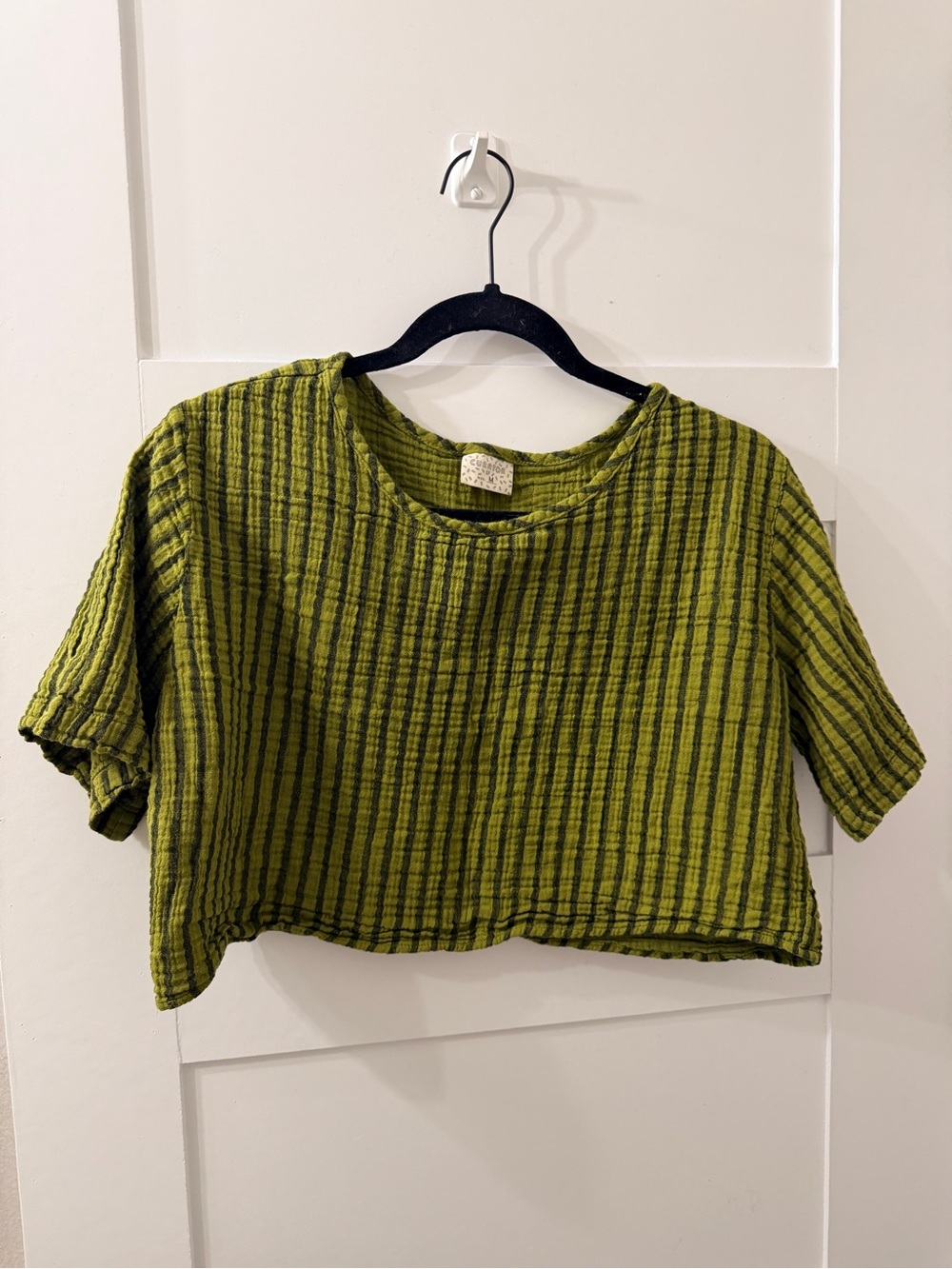 Curator SF 100% cotton Noa Crop Striped Olive Green Tee - Picture 3 of 6